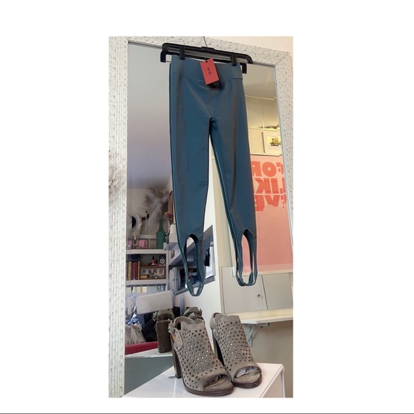 Alix Nyc - Picture 3 of 6